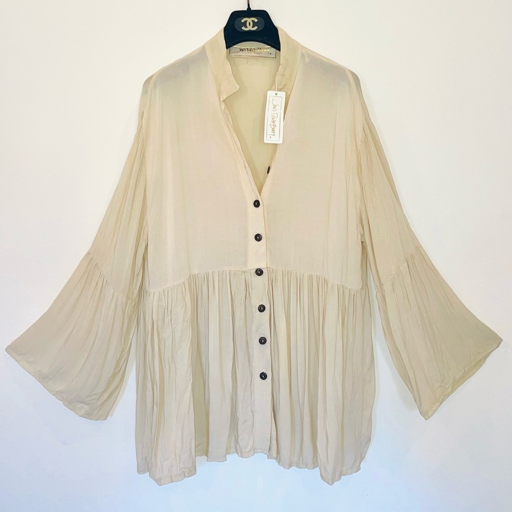 Jen’s Pirate booty flowy peasant top button shirt Cream bell sleeve M/L nwt - Picture 14 of 14